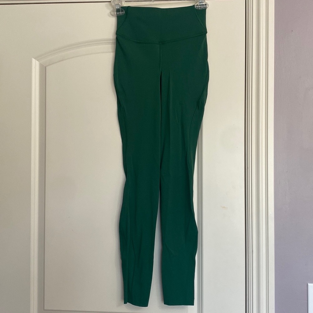 Lululemon Base pace HR right 28’ brushed